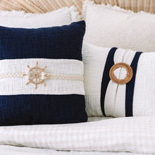 Load image into Gallery viewer, RATTAN ROUND BUCKLE
